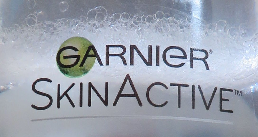 Garnier SkinActive Micellar Cleansing Water Eye Makeup Remover Review