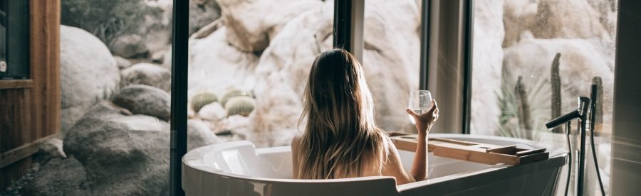 How to Unwind With an Indulgent Bathroom Soak