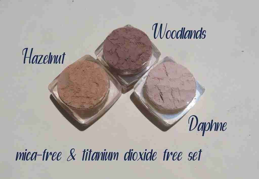 mica-free and titanium dioxide free light brown matte eyeshadow gift set